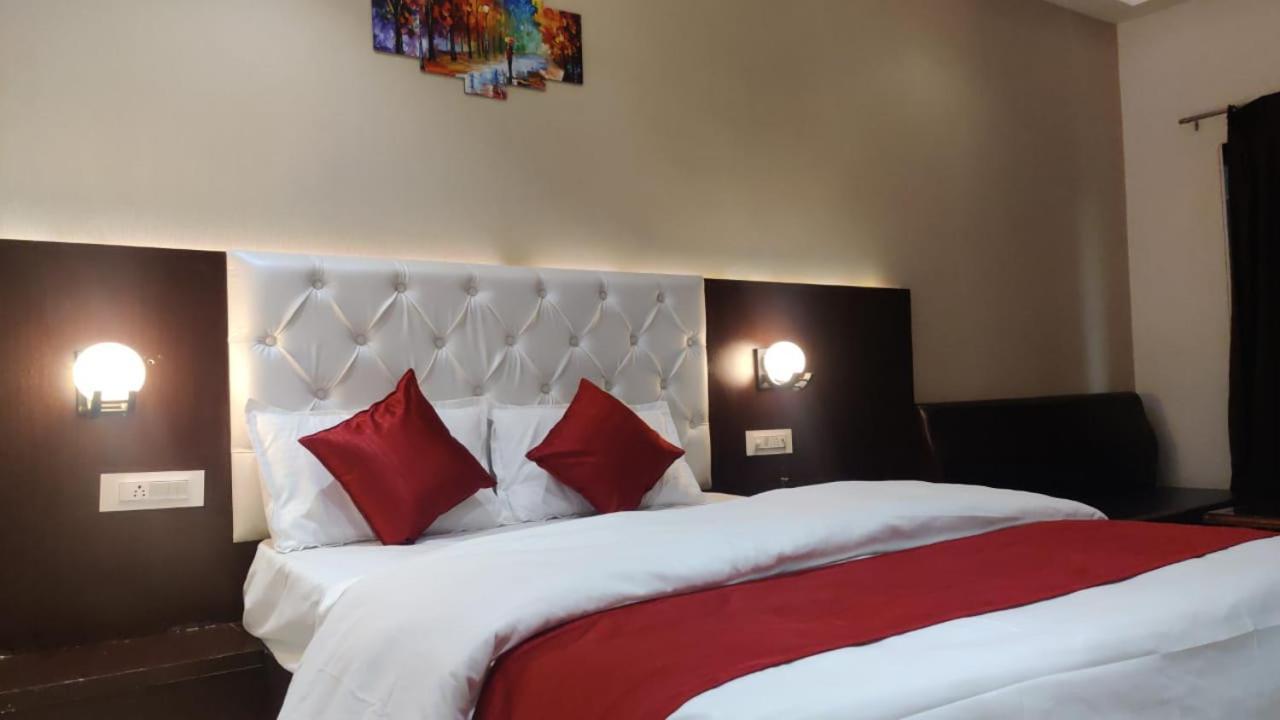 Hotel Relax Bhopal Dış mekan fotoğraf